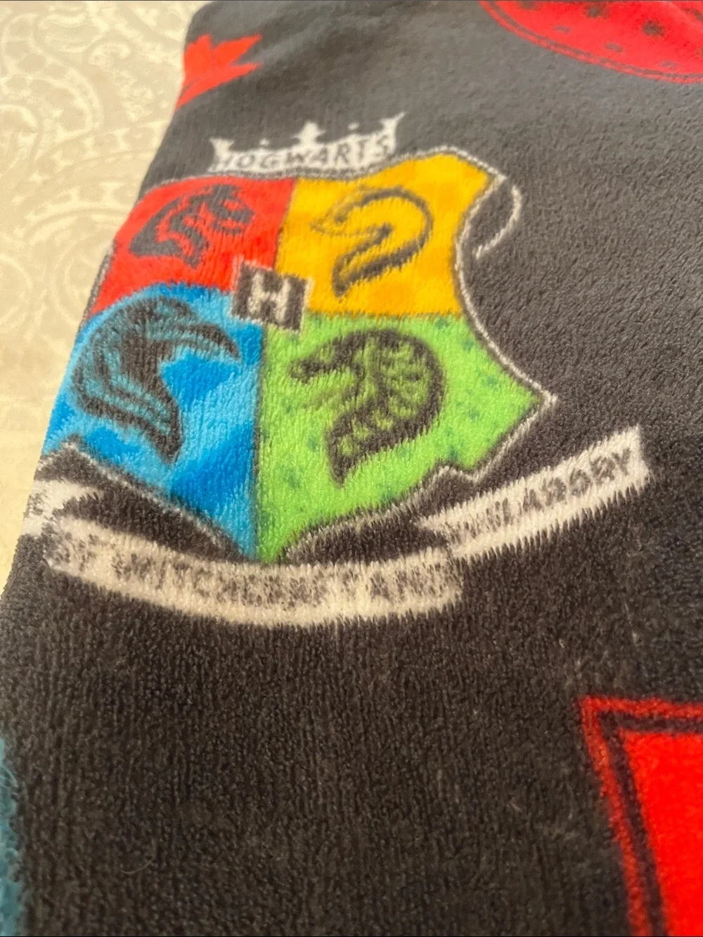Harry Potter Hogwarts House Crest Black Throw Gryffindor & Slytherin 46x60”